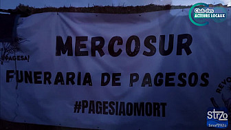 Mobilisation anti MERCOSUR des agriculteurs catalans sur l'autoroute AP-7 près de Figueras en espagne